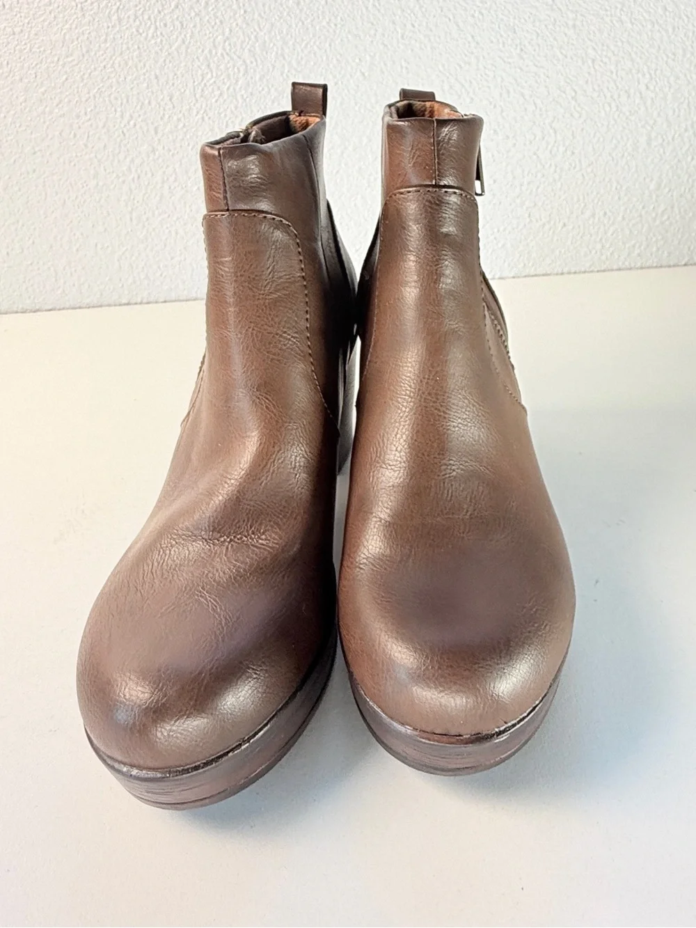 Born Brown Leather Platform Ankle Boots Womens Size 10 Side Zip boho boots